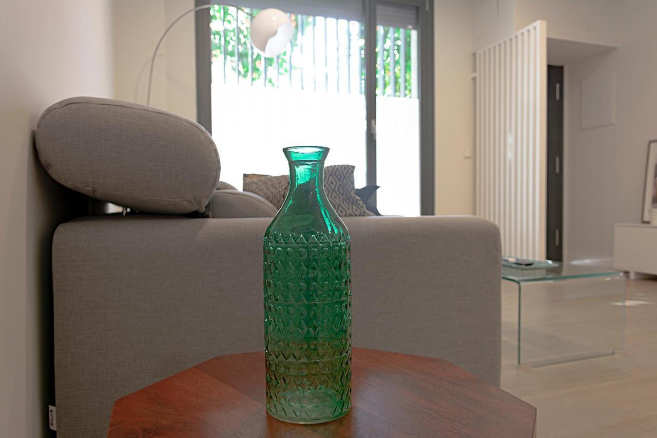 Apartamento De Dos Dormitorios En Triana Seville Luaran gambar