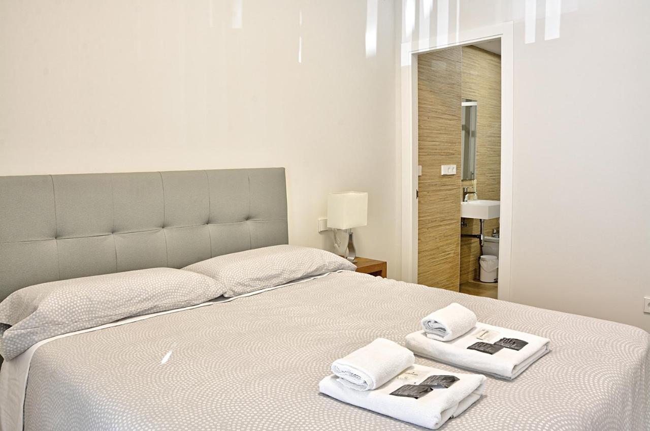Apartamento De Dos Dormitorios En Triana Seville Luaran gambar